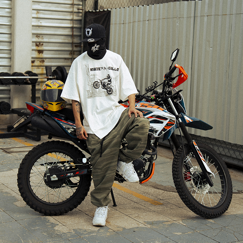 Playera Made X La Calle Moto